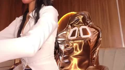 alina_b_ online show from April 22, 8:32 pm