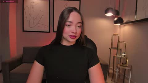 alinakravitz_ online show from December 5, 11:41 am