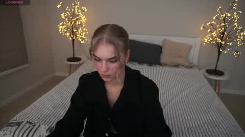 Alina online show from November 11, 1:44 pm