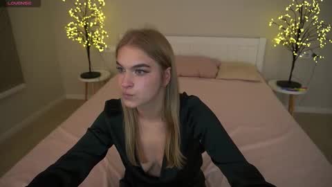 Alina online show from November 16, 8:25 pm