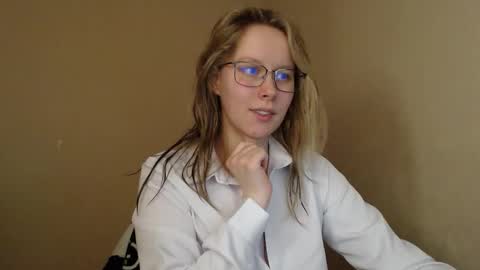 alinasei online show from February 8, 9:07 pm