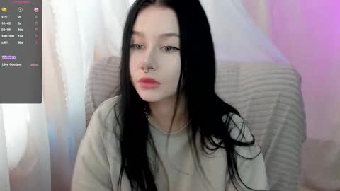 Snapshot of alinegreeeen chatting on February 20, 4:50 am Aline Greeeen online show from February 20, 4:50 am