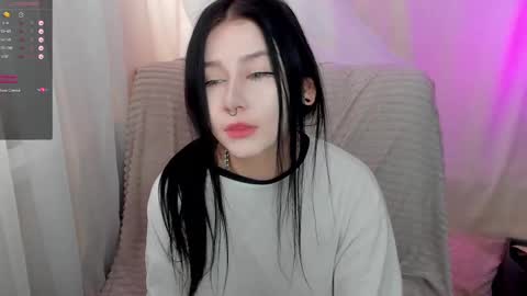 Snapshot of alinegreeeen chatting on February 26, 2:37 am Aline Greeeen online show from February 26, 2:37 am