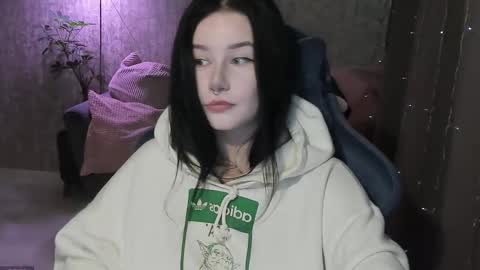 Snapshot of alinegreeeen chatting on September 28, 4:51 am Aline Greeeen online show from September 28, 4:51 am