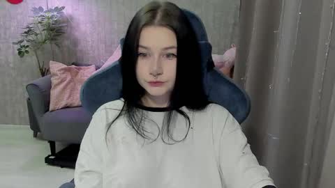 Aline Greeeen online show from April 26, 6:55 am