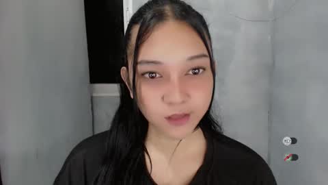 Shanti xhey online show from October 26, 6:14 pm