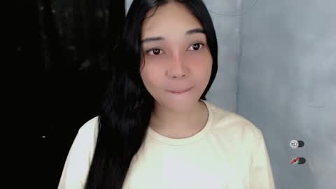 Shanti xhey online show from November 8, 8:14 am