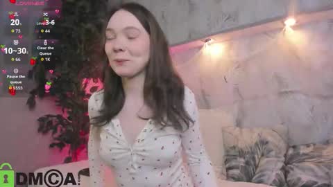 Snapshot of alisa_lesly chatting on November 2, 5:21 am Alisa GMT2 Wen - Sun 10 AM - 4 PM except Monday and Tuesday online show from November 2, 5:21 am