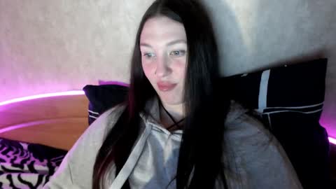 alisaadoll online show from April 24, 1:57 pm