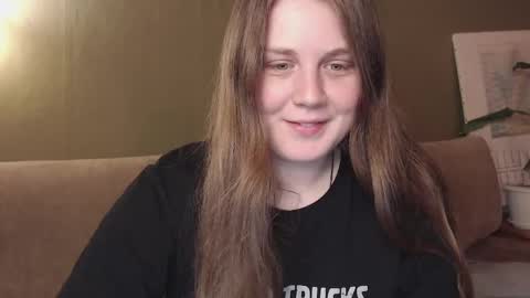 Snapshot of alisashy666 chatting on May 19, 9:10 pm alisashy666 online show from May 19, 9:10 pm