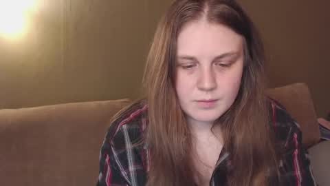 Snapshot of alisashy666 chatting on June 4, 10:27 pm alisashy666 online show from June 4, 10:27 pm