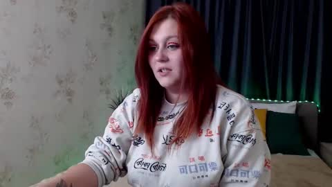 Snapshot of alisawoods_ chatting on September 27, 7:24 am Alisa online show from September 27, 7:24 am