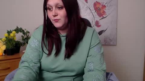 Snapshot of alisawoods_ chatting on April 25, 12:30 pm Alisa online show from April 25, 12:30 pm