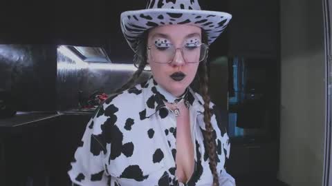 Alisa online show from April 22, 8:06 am