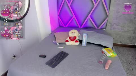 alise_mason online show from April 24, 7:11 am