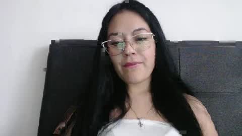 Snapshot of alisha_9997 chatting on October 1, 9:32 pm alisha_9997 online show from October 1, 9:32 pm