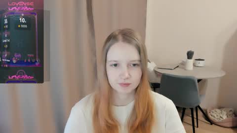 Snapshot of alisha_ley chatting on March 2, 4:10 pm Alya online show from March 2, 4:10 pm