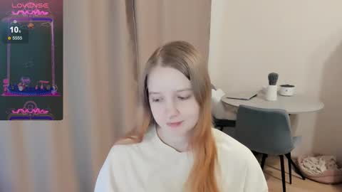 Snapshot of alisha_ley chatting on March 9, 2:21 pm Alya online show from March 9, 2:21 pm