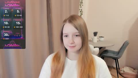 Snapshot of alisha_ley chatting on September 14, 4:44 am Alya online show from September 14, 4:44 am