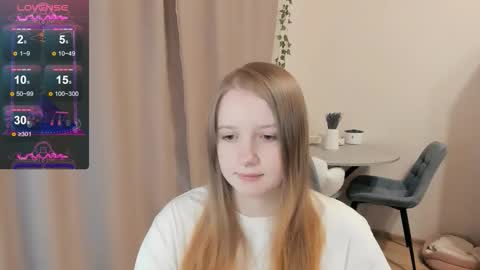 Snapshot of alisha_ley chatting on September 15, 7:47 pm Alya online show from September 15, 7:47 pm