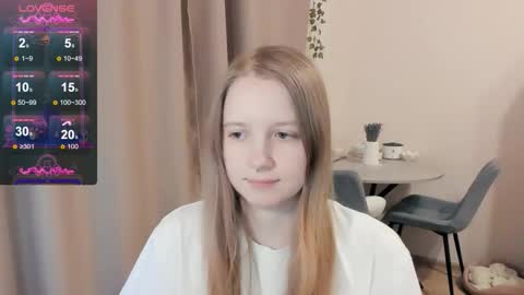 Snapshot of alisha_ley chatting on October 10, 6:51 pm Alya online show from October 10, 6:51 pm