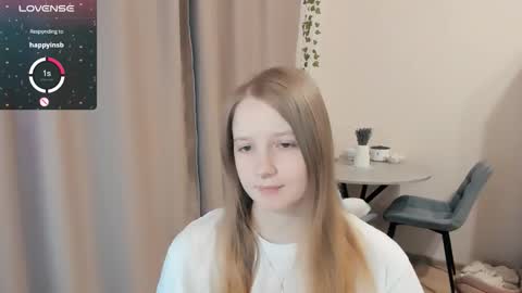 Snapshot of alisha_ley chatting on October 27, 5:44 am Alya online show from October 27, 5:44 am