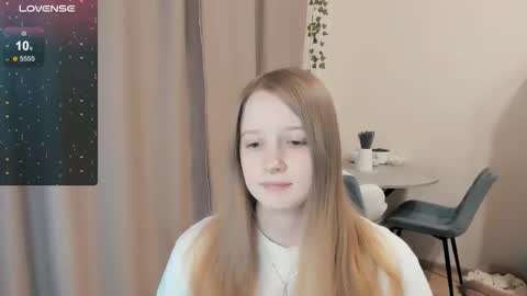 Snapshot of alisha_ley chatting on November 11, 12:43 am Alya online show from November 11, 12:43 am