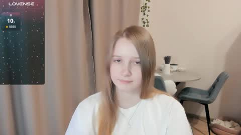 Snapshot of alisha_ley chatting on November 12, 2:12 am Alya online show from November 12, 2:12 am