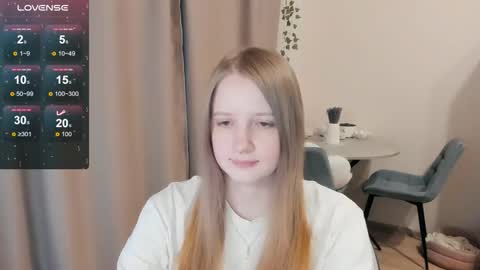 Snapshot of alisha_ley chatting on November 18, 6:07 am Alya online show from November 18, 6:07 am