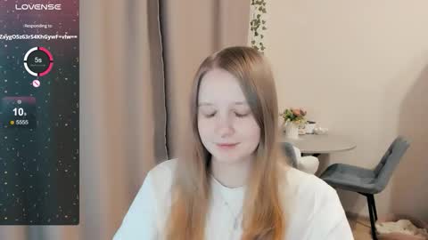 Snapshot of alisha_ley chatting on November 28, 5:37 pm Alya online show from November 28, 5:37 pm