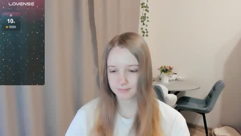 Snapshot of alisha_ley chatting on December 4, 7:50 am Alya online show from December 4, 7:50 am