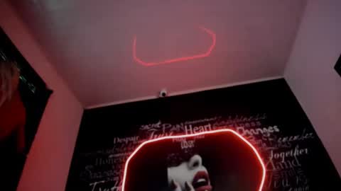 alishaa_nixx online show from September 12, 12:55 am