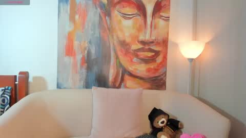 Alisha online show from April 10, 2:11 pm