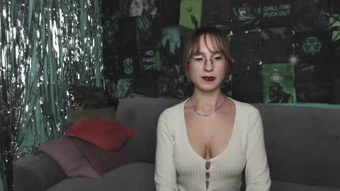 alishakelly online show from November 9, 5:50 am