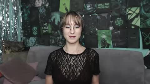 alishakelly online show from November 30, 5:44 am