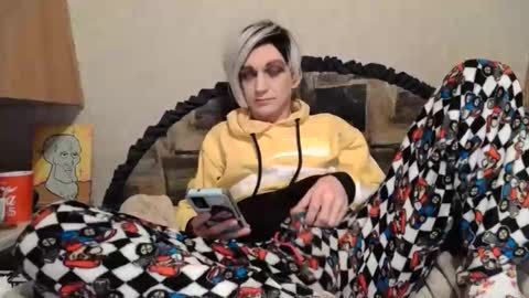 Alisha online show from December 14, 8:30 am