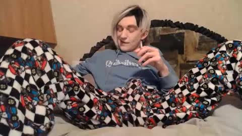 Alisha online show from April 7, 2:45 am