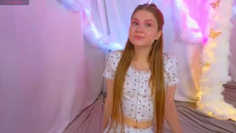 Alisia online show from September 9, 10:15 am