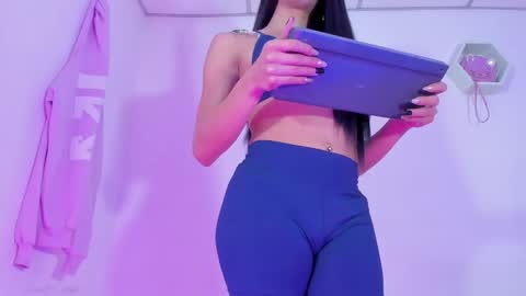 Alisia online show from January 18, 6:13 am