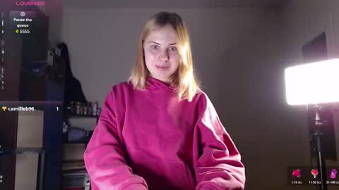 Snapshot of alismoona chatting on November 25, 8:20 pm Alisa online show from November 25, 8:20 pm