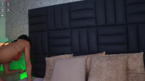 Snapshot of alison222_ chatting on November 24, 12:05 pm A L I S O N online show from November 24, 12:05 pm