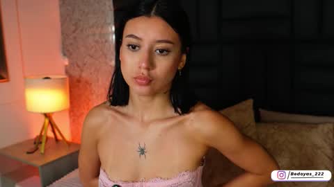 Snapshot of alison222_ chatting on December 5, 11:52 am A L I S O N online show from December 5, 11:52 am