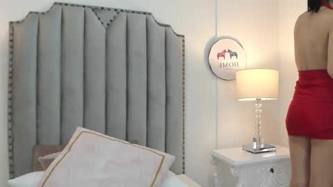 Alison online show from January 8, 7:05 pm