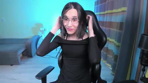 Alison online show from February 16, 9:33 pm