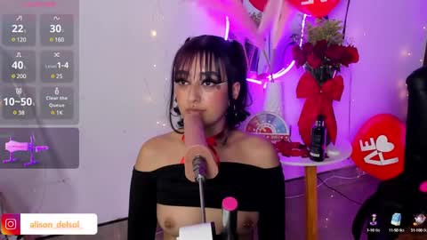 Snapshot of alison_wynter chatting on February 15, 6:44 am alison_wynter online show from February 15, 6:44 am