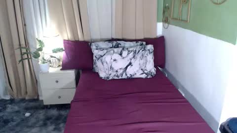 hotty online show from January 24, 11:59 am