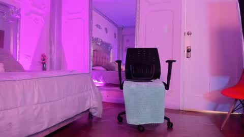 Alison Fishert online show from January 31, 3:00 pm