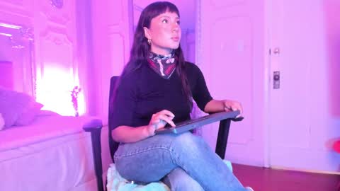 Alison Fishert online show from February 12, 11:51 am