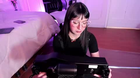 Alison Fishert online show from October 9, 12:47 pm