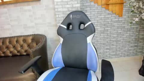 alisonn_doll online show from February 18, 6:48 pm